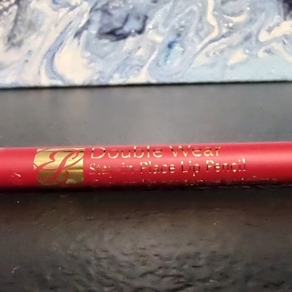 🆕 Double Wear Stay-in-Place Lip Pencil - Picture 5 of 6